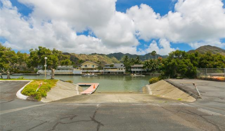 643 Kalanipuu Street,Honolulu,Hawaii,96825,5 Bedrooms Bedrooms,3 BathroomsBathrooms,Single family,Kalanipuu,18210345