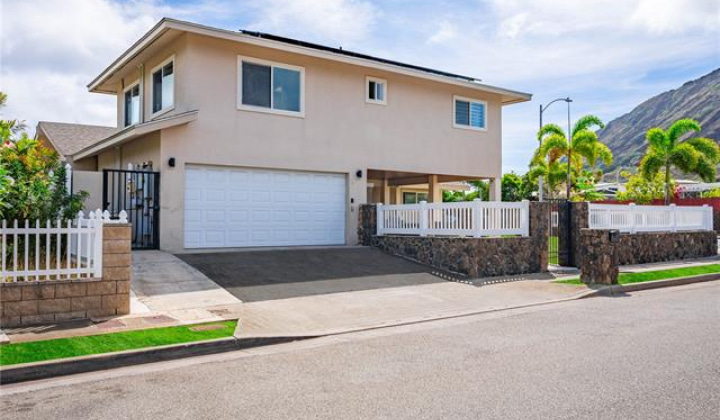 643 Kalanipuu Street,Honolulu,Hawaii,96825,5 Bedrooms Bedrooms,3 BathroomsBathrooms,Single family,Kalanipuu,18210345