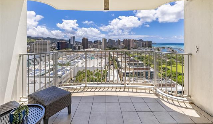 1350 Ala Moana Boulevard,Honolulu,Hawaii,96814,2 ベッドルーム ベッドルーム,2 バスルームバスルーム,コンド / タウンハウス,Ala Moana,28,18675555