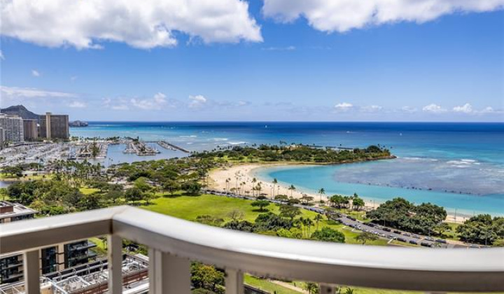 1350 Ala Moana Boulevard,Honolulu,Hawaii,96814,2 ベッドルーム ベッドルーム,2 バスルームバスルーム,コンド / タウンハウス,Ala Moana,28,18675555