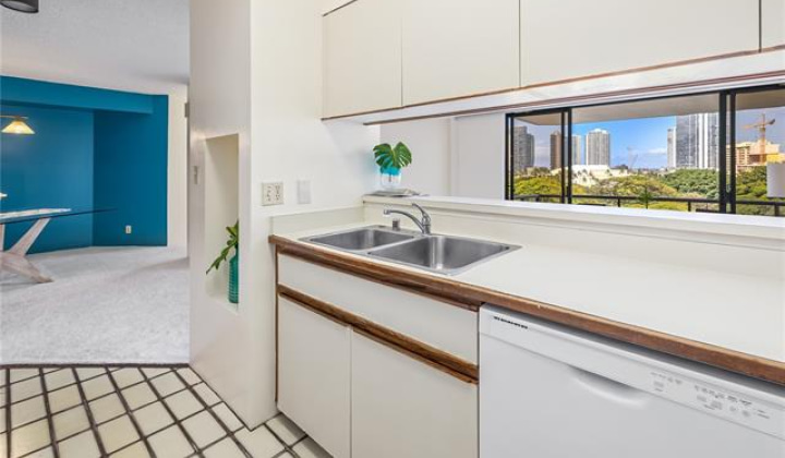 1221 Victoria Street,Honolulu,Hawaii,96814,1 Bedroom Bedrooms,1 BathroomBathrooms,Condo/Townhouse,Victoria,6,18210632