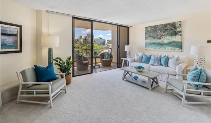 1221 Victoria Street,Honolulu,Hawaii,96814,1 Bedroom Bedrooms,1 BathroomBathrooms,Condo/Townhouse,Victoria,6,18210632