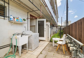 1426 Keeaumoku Street,Honolulu,Hawaii,96822,2 Bedrooms Bedrooms,1 BathroomBathrooms,Condo/Townhouse,Keeaumoku,1,18210711