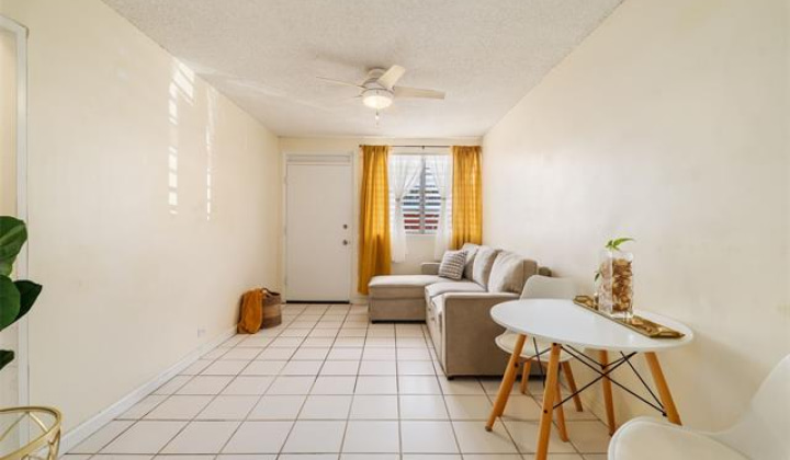 1426 Keeaumoku Street,Honolulu,Hawaii,96822,2 Bedrooms Bedrooms,1 BathroomBathrooms,Condo/Townhouse,Keeaumoku,1,18210711