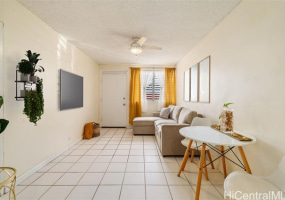 1426 Keeaumoku Street,Honolulu,Hawaii,96822,2 Bedrooms Bedrooms,1 BathroomBathrooms,Condo/Townhouse,Keeaumoku,1,18210711