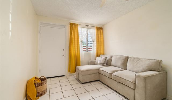 1426 Keeaumoku Street,Honolulu,Hawaii,96822,2 Bedrooms Bedrooms,1 BathroomBathrooms,Condo/Townhouse,Keeaumoku,1,18210711