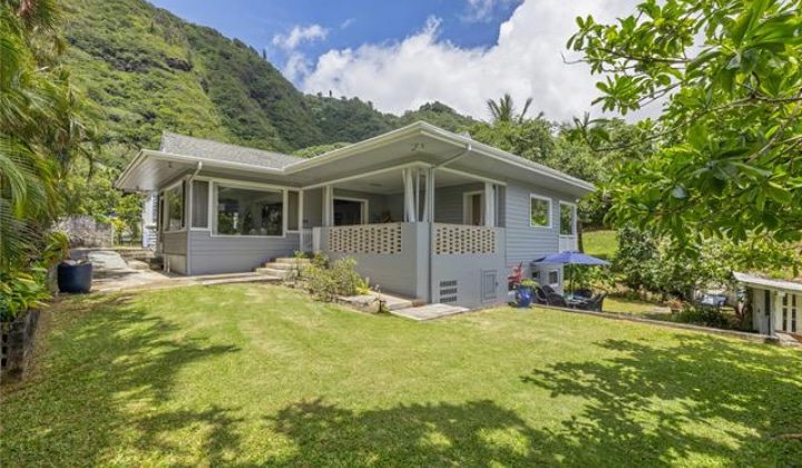 3107 Oahu Avenue,Honolulu,Hawaii,96822,5 Bedrooms Bedrooms,4 BathroomsBathrooms,Single family,Oahu,18211259