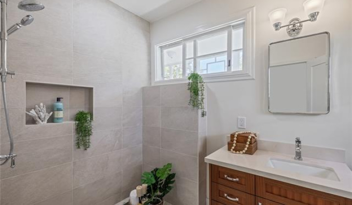 3107 Oahu Avenue,Honolulu,Hawaii,96822,5 Bedrooms Bedrooms,4 BathroomsBathrooms,Single family,Oahu,18211259
