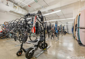 1001 Queen Street,Honolulu,Hawaii,96814,1 Bedroom Bedrooms,1 BathroomBathrooms,Condo/Townhouse,Queen,39,18807041