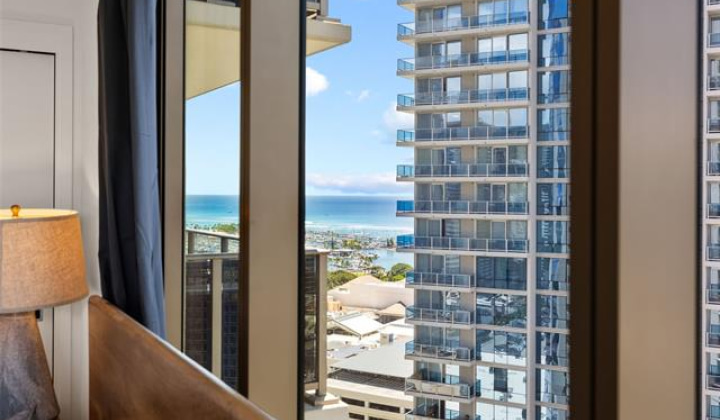 1388 Kapiolani Boulevard,Honolulu,Hawaii,96814,2 Bedrooms Bedrooms,2 BathroomsBathrooms,Condo/Townhouse,Kapiolani,27,18211663