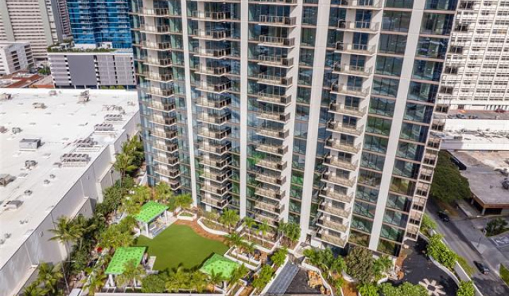 1388 Kapiolani Boulevard,Honolulu,Hawaii,96814,2 Bedrooms Bedrooms,2 BathroomsBathrooms,Condo/Townhouse,Kapiolani,27,18211663