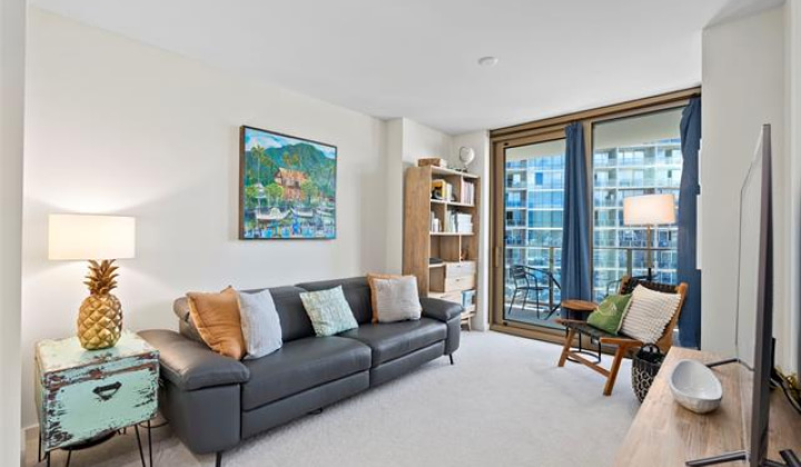 1388 Kapiolani Boulevard,Honolulu,Hawaii,96814,2 Bedrooms Bedrooms,2 BathroomsBathrooms,Condo/Townhouse,Kapiolani,27,18211663