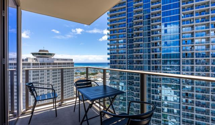 1388 Kapiolani Boulevard,Honolulu,Hawaii,96814,2 Bedrooms Bedrooms,2 BathroomsBathrooms,Condo/Townhouse,Kapiolani,27,18211663