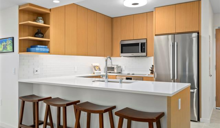 1388 Kapiolani Boulevard,Honolulu,Hawaii,96814,2 Bedrooms Bedrooms,2 BathroomsBathrooms,Condo/Townhouse,Kapiolani,27,18211663