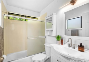 419 A Atkinson Drive,Honolulu,Hawaii,96814,2 Bedrooms Bedrooms,1 BathroomBathrooms,Condo/Townhouse,Atkinson,3,17764024