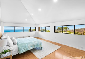 600 Kahiau Loop,Honolulu,Hawaii,96821,4 Bedrooms Bedrooms,3 BathroomsBathrooms,Single family,Kahiau,18212745