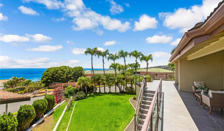 600 Kahiau Loop,Honolulu,Hawaii,96821,4 Bedrooms Bedrooms,3 BathroomsBathrooms,Single family,Kahiau,18212745