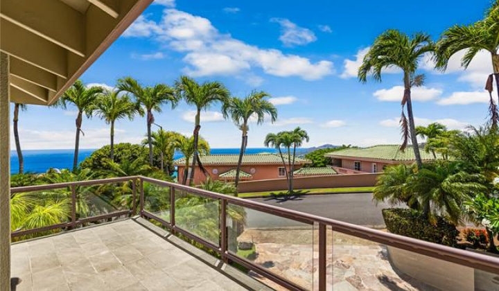 600 Kahiau Loop,Honolulu,Hawaii,96821,4 Bedrooms Bedrooms,3 BathroomsBathrooms,Single family,Kahiau,18212745