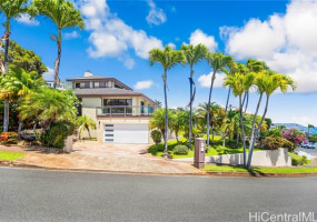 600 Kahiau Loop,Honolulu,Hawaii,96821,4 Bedrooms Bedrooms,3 BathroomsBathrooms,Single family,Kahiau,18212745