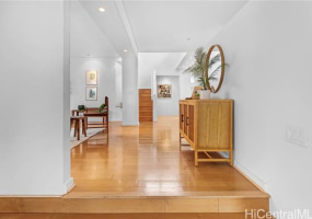 600 Kahiau Loop,Honolulu,Hawaii,96821,4 Bedrooms Bedrooms,3 BathroomsBathrooms,Single family,Kahiau,18212745