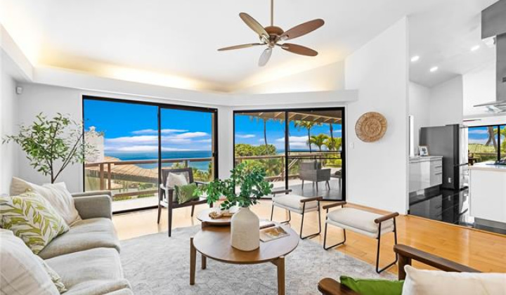 600 Kahiau Loop,Honolulu,Hawaii,96821,4 Bedrooms Bedrooms,3 BathroomsBathrooms,Single family,Kahiau,18212745
