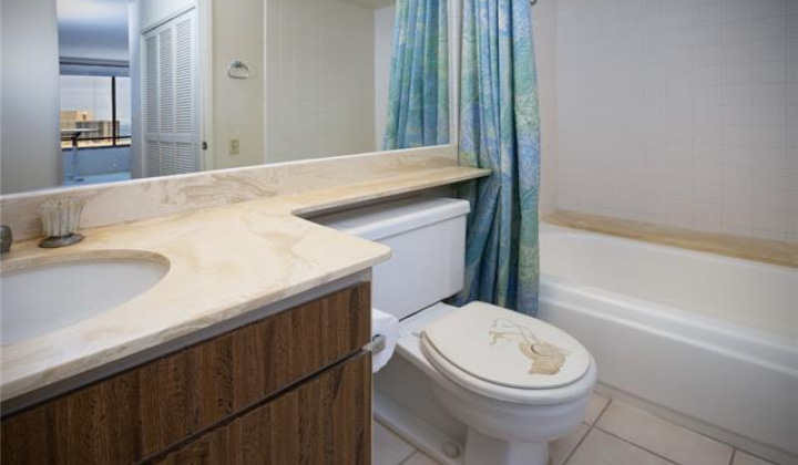 1778 Ala Moana Boulevard,Honolulu,Hawaii,96815,2 Bedrooms Bedrooms,2 BathroomsBathrooms,Condo/Townhouse,Ala Moana,34,19382872