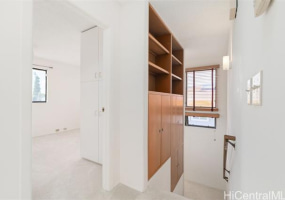 953 15th Avenue,Honolulu,Hawaii,96816,4 Bedrooms Bedrooms,2 BathroomsBathrooms,Single family,15th,18213262