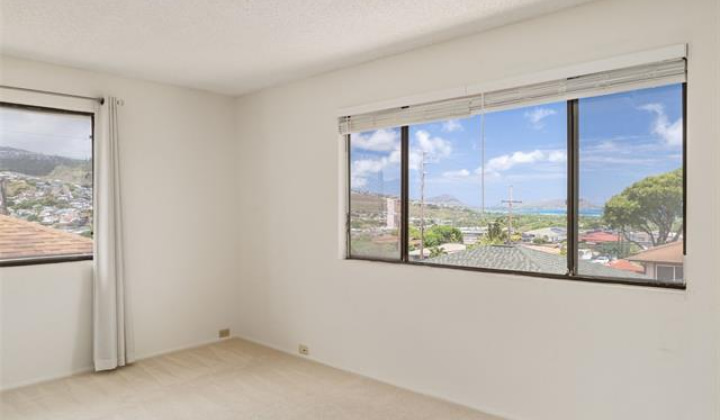 953 15th Avenue,Honolulu,Hawaii,96816,4 Bedrooms Bedrooms,2 BathroomsBathrooms,Single family,15th,18213262