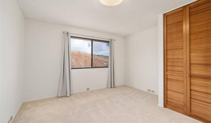 953 15th Avenue,Honolulu,Hawaii,96816,4 Bedrooms Bedrooms,2 BathroomsBathrooms,Single family,15th,18213262