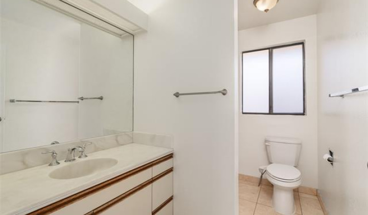 953 15th Avenue,Honolulu,Hawaii,96816,4 Bedrooms Bedrooms,2 BathroomsBathrooms,Single family,15th,18213262
