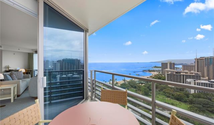 223 Saratoga Road,Honolulu,Hawaii,96815,2 Bedrooms Bedrooms,2 BathroomsBathrooms,Condo/Townhouse,Saratoga,34,19384695