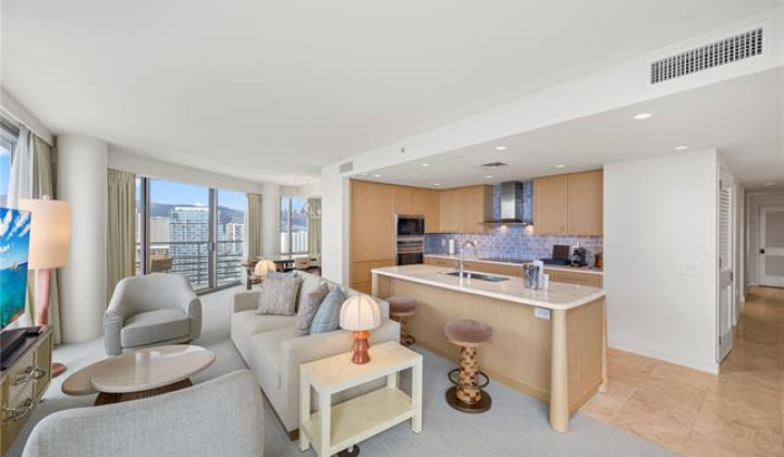 223 Saratoga Road,Honolulu,Hawaii,96815,2 Bedrooms Bedrooms,2 BathroomsBathrooms,Condo/Townhouse,Saratoga,34,19384695