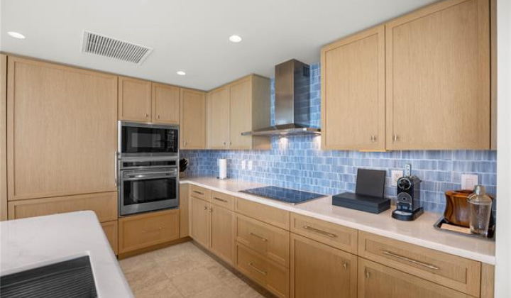 223 Saratoga Road,Honolulu,Hawaii,96815,2 Bedrooms Bedrooms,2 BathroomsBathrooms,Condo/Townhouse,Saratoga,34,19384695