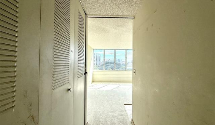 1550 Wilder Avenue,Honolulu,Hawaii,96822,1 BathroomBathrooms,Condo/Townhouse,Wilder,8,18214115