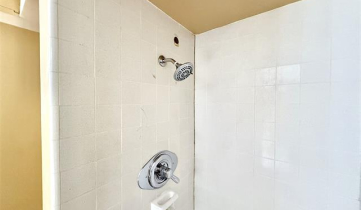 1550 Wilder Avenue,Honolulu,Hawaii,96822,1 BathroomBathrooms,Condo/Townhouse,Wilder,8,18214115