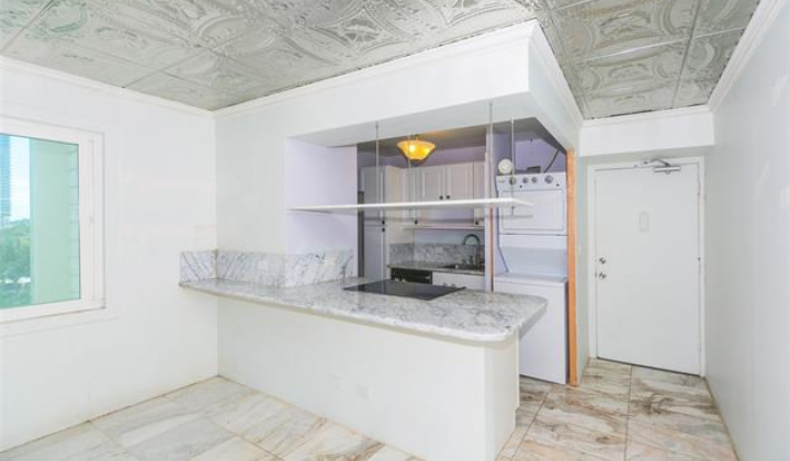 411 Kaiolu Street,Honolulu,Hawaii,96815,1 Bedroom Bedrooms,1 BathroomBathrooms,Condo/Townhouse,Kaiolu,6,18215122