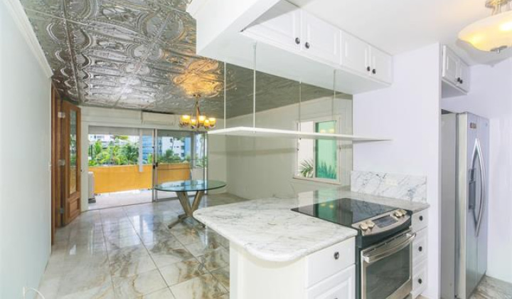 411 Kaiolu Street,Honolulu,Hawaii,96815,1 Bedroom Bedrooms,1 BathroomBathrooms,Condo/Townhouse,Kaiolu,6,18215122