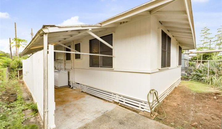 1216 Kalama Road,Honolulu,Hawaii,96819,3 Bedrooms Bedrooms,1 BathroomBathrooms,Single family,Kalama,18216295