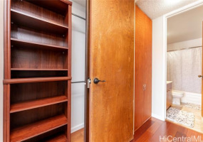 55 Judd Street,Honolulu,Hawaii,96817,1 Bedroom Bedrooms,1 BathroomBathrooms,Condo/Townhouse,Judd,15,18216828