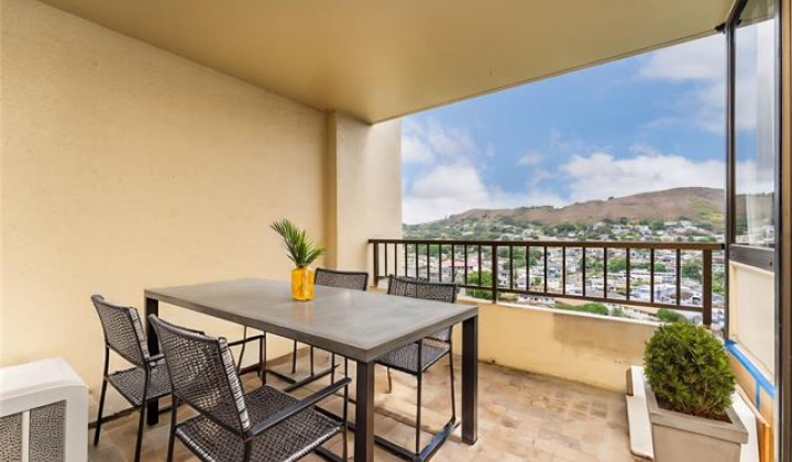 55 Judd Street,Honolulu,Hawaii,96817,1 Bedroom Bedrooms,1 BathroomBathrooms,Condo/Townhouse,Judd,15,18216828