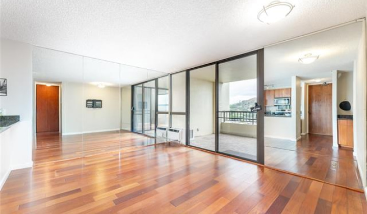 55 Judd Street,Honolulu,Hawaii,96817,1 Bedroom Bedrooms,1 BathroomBathrooms,Condo/Townhouse,Judd,15,18216828