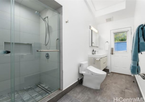 243 Portlock Road,Honolulu,Hawaii,96825,5 ベッドルーム ベッドルーム,4 バスルームバスルーム,一戸建て,Portlock,18217095