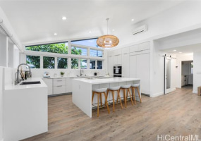243 Portlock Road,Honolulu,Hawaii,96825,5 ベッドルーム ベッドルーム,4 バスルームバスルーム,一戸建て,Portlock,18217095