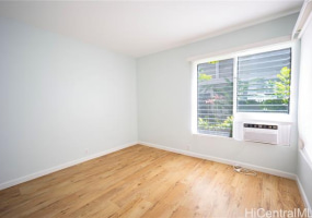 578 Hahaione Street,Honolulu,Hawaii,96825,4 ベッドルーム ベッドルーム,2 バスルームバスルーム,コンド / タウンハウス,Hahaione,1,18217414
