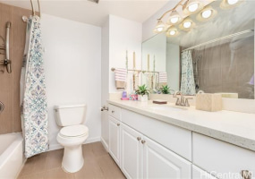 430 Lewers Street,Honolulu,Hawaii,96815,1 Bedroom Bedrooms,1 BathroomBathrooms,Condo/Townhouse,Lewers,30,18217415