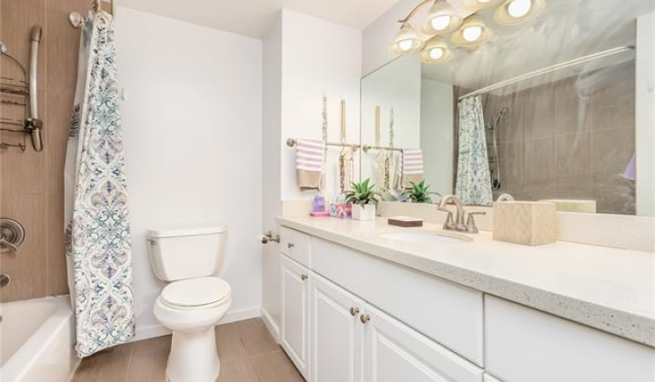 430 Lewers Street,Honolulu,Hawaii,96815,1 Bedroom Bedrooms,1 BathroomBathrooms,Condo/Townhouse,Lewers,30,18217415