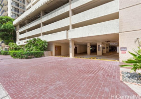 2877 Kalakaua Avenue,Honolulu,Hawaii,96815,1 Bedroom Bedrooms,1 BathroomBathrooms,Condo/Townhouse,Kalakaua,5,17767780