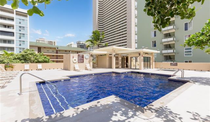 430 Lewers Street,Honolulu,Hawaii,96815,1 Bedroom Bedrooms,1 BathroomBathrooms,Condo/Townhouse,Lewers,30,18217415
