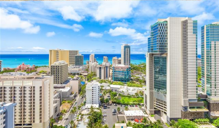 430 Lewers Street,Honolulu,Hawaii,96815,1 Bedroom Bedrooms,1 BathroomBathrooms,Condo/Townhouse,Lewers,30,18217415