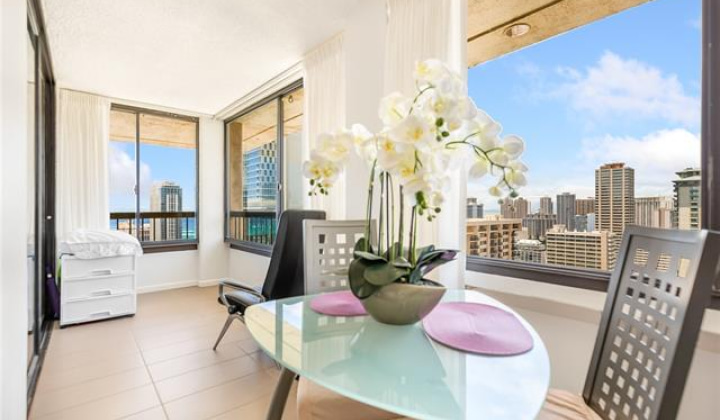 430 Lewers Street,Honolulu,Hawaii,96815,1 Bedroom Bedrooms,1 BathroomBathrooms,Condo/Townhouse,Lewers,30,18217415